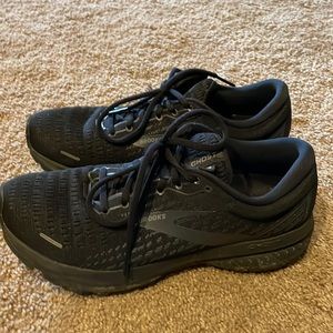 Ghost 13 Brooks running shoes